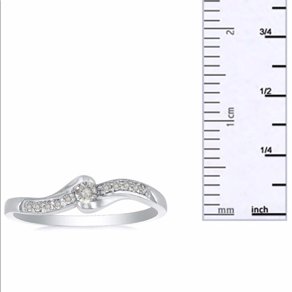 10K Promise Ring 11 Diamonds 1.12gms.  ~US Size 4 - Picture 4 of 4